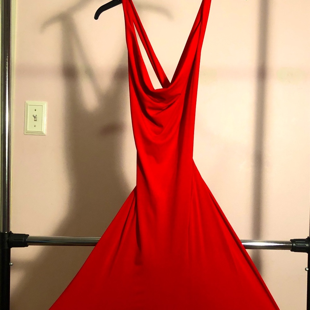 Red drees, long